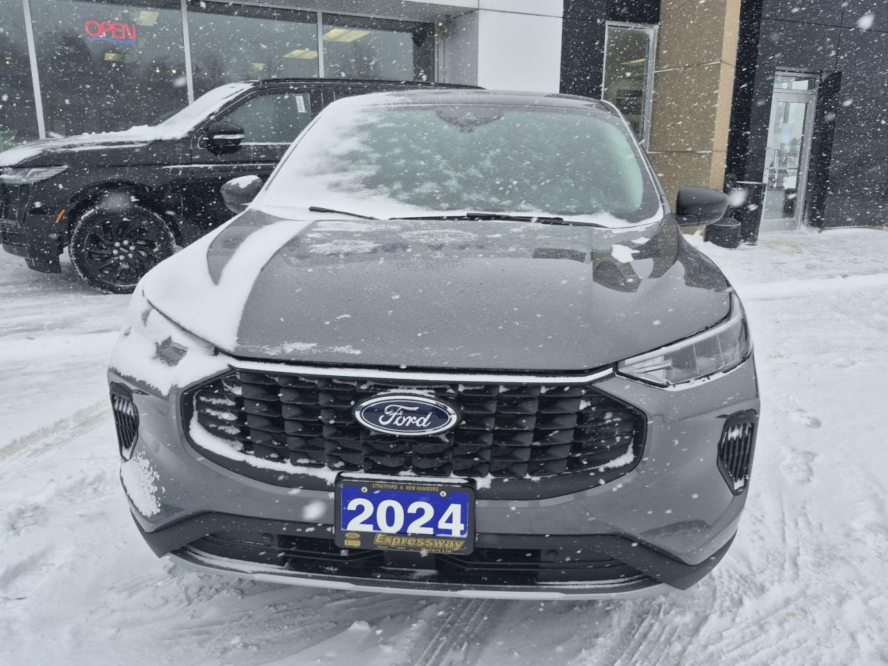 2024 Ford Escape ACTIVE, AWD, HEATED SEATS AND STEERING WHEEL! Photo