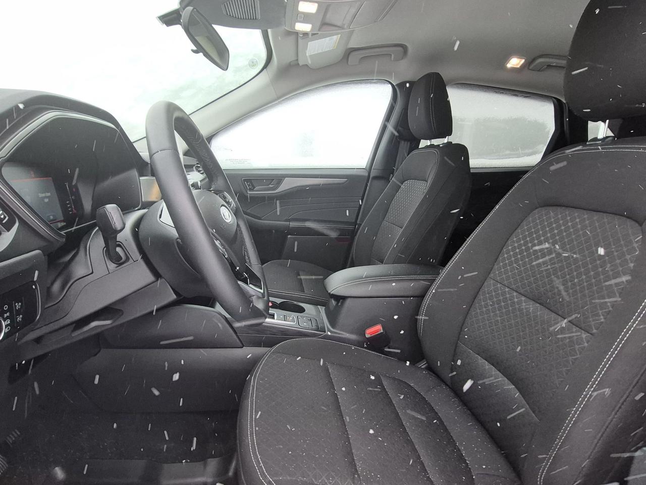 2024 Ford Escape ACTIVE, AWD, HEATED SEATS AND STEERING WHEEL! Photo