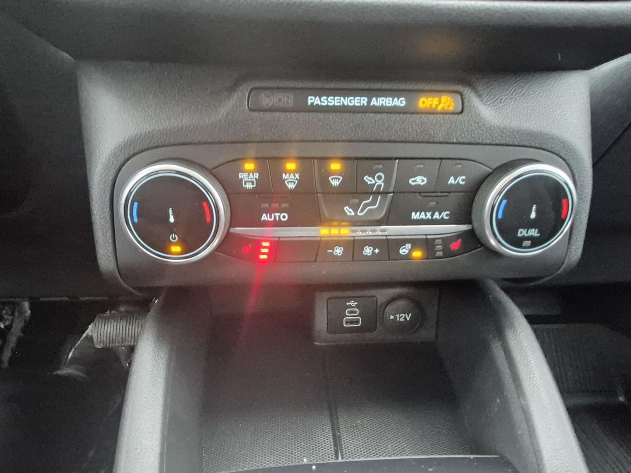 2024 Ford Escape ACTIVE, AWD, HEATED SEATS AND STEERING WHEEL! Photo