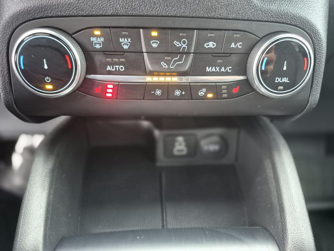 2025 Ford Escape ST-LINE, HEATED STEERING WHEEL, HEATED SEATS! Photo