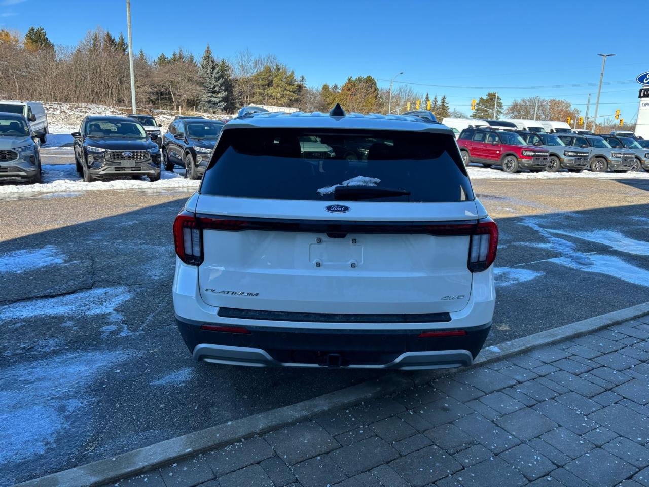 2025 Ford Explorer PLATINUM, LEATHER, MOONROOF, REMOTE START! Photo