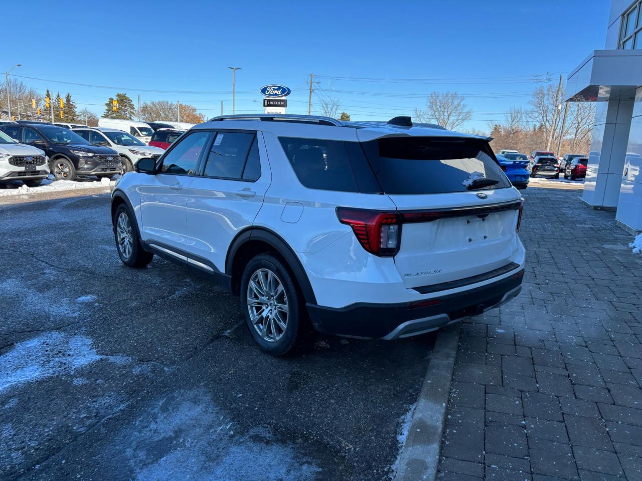 2025 Ford Explorer PLATINUM, LEATHER, MOONROOF, REMOTE START! Photo