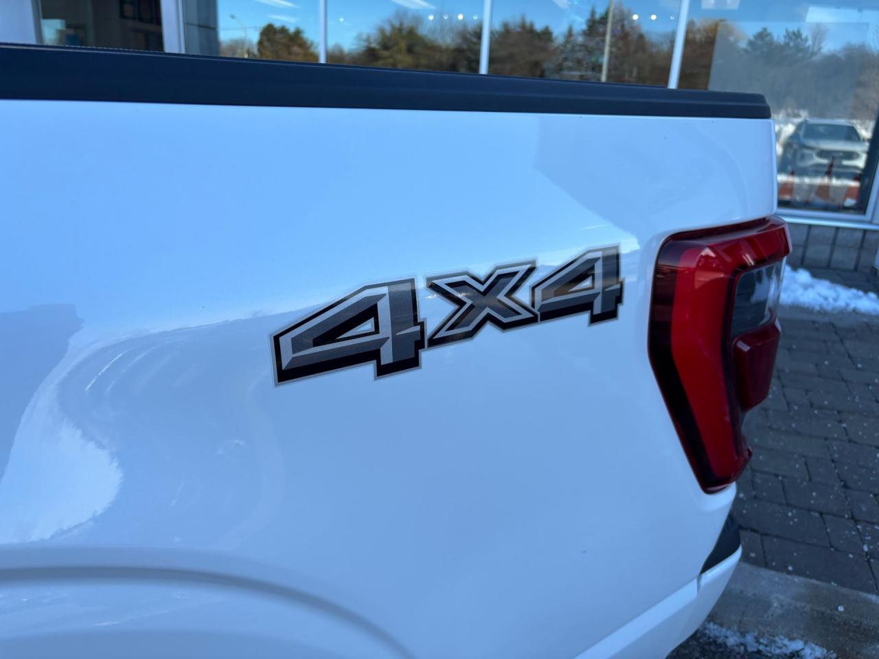 2023 Ford F-150 LARIAT, SPORT, 20" RIMS, POWER TAILGATE, LEATHER! Photo