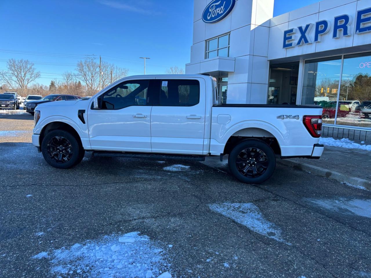 2023 Ford F-150 LARIAT, SPORT, 20" RIMS, POWER TAILGATE, LEATHER! Photo