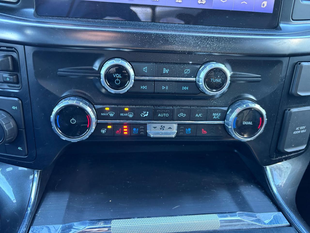 2023 Ford F-150 LARIAT, SPORT, 20" RIMS, POWER TAILGATE, LEATHER! Photo