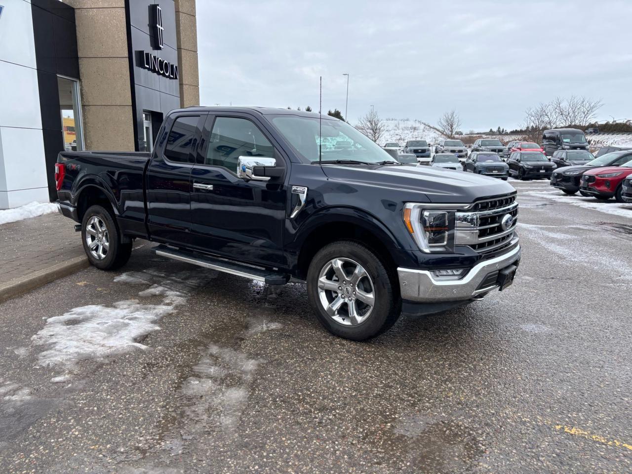 2022 Ford F-150 SUPERCAB! EXTREMELY LOW KM'S! 5L, LOADED! Photo