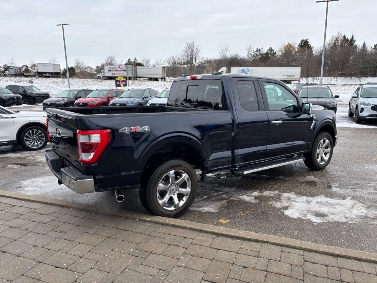 2022 Ford F-150 SUPERCAB! EXTREMELY LOW KM'S! 5L, LOADED! Photo4