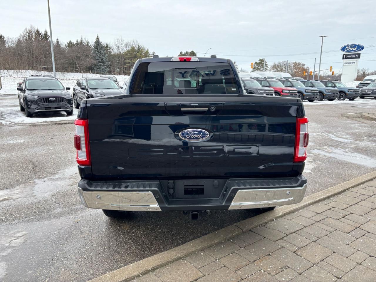 2022 Ford F-150 SUPERCAB! EXTREMELY LOW KM'S! 5L, LOADED! Photo