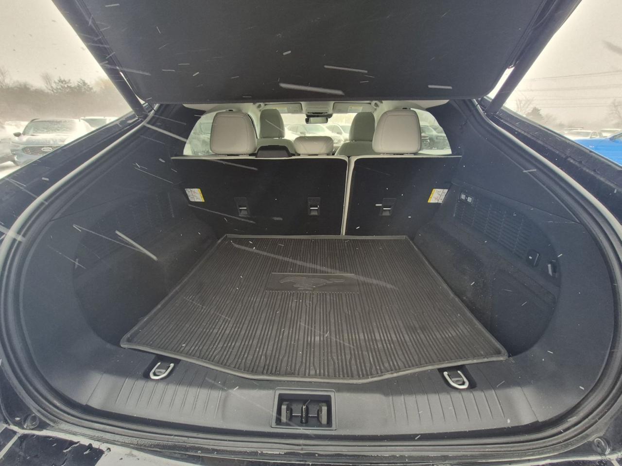 2023 Ford Mustang Mach-E PREMIUM, AWD, STANDARD RANGE, 19" RIMS! Photo