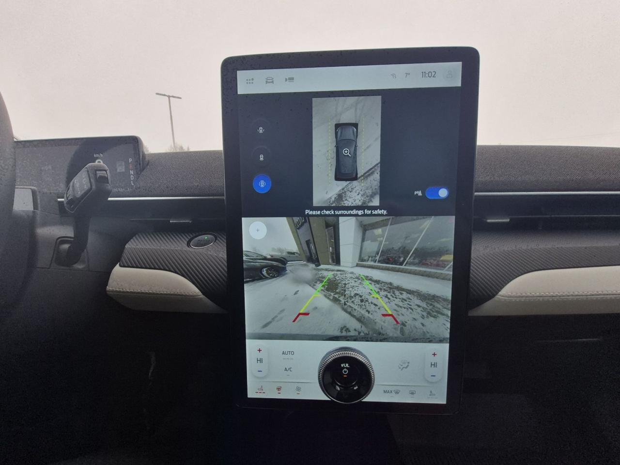 2023 Ford Mustang Mach-E PREMIUM, AWD, STANDARD RANGE, 19" RIMS! Photo