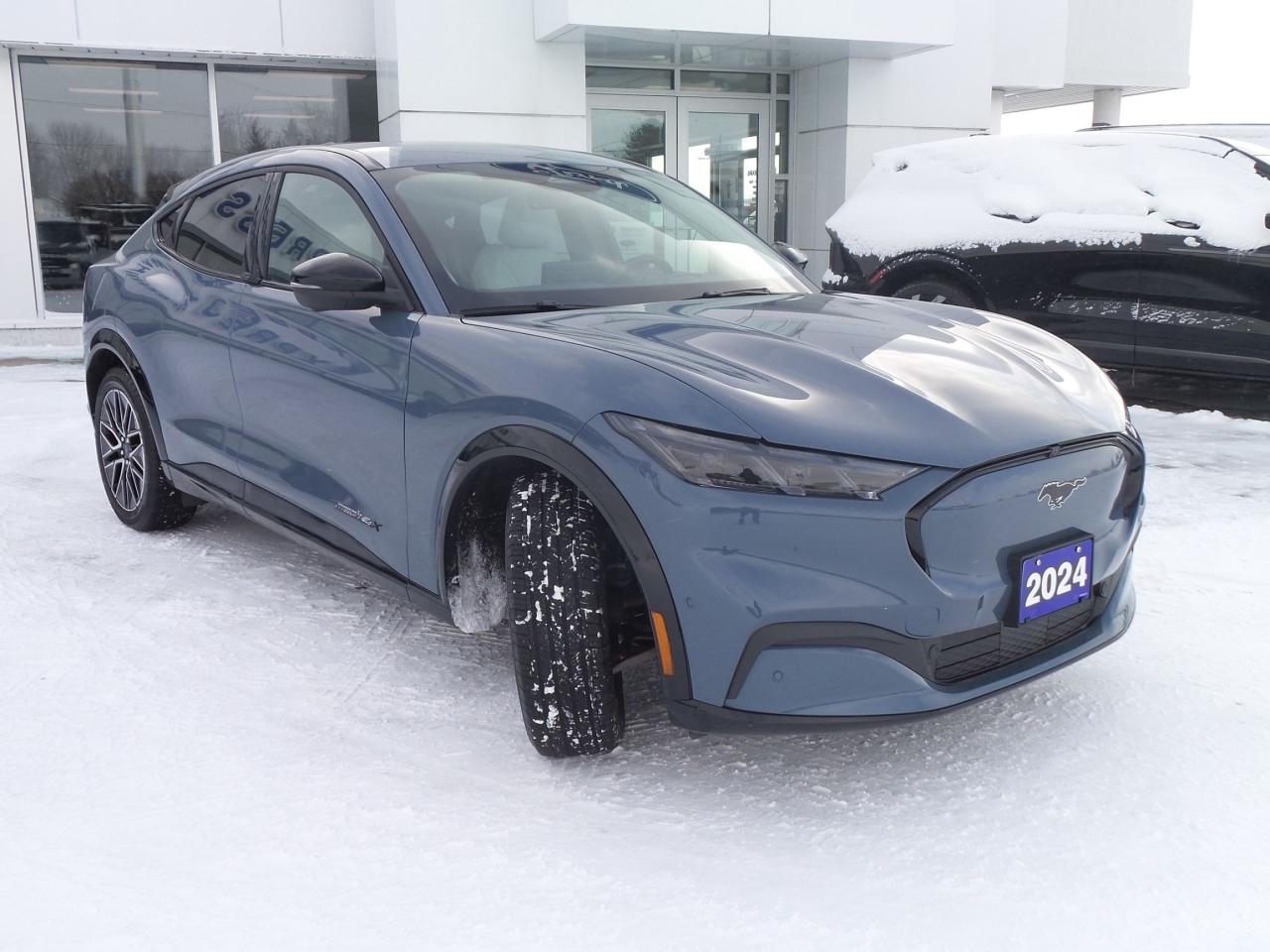 2024 Ford Mustang Mach-E PREMIUM, EXTENDED RANGE BATTERY, 19" RIMS! Photo2