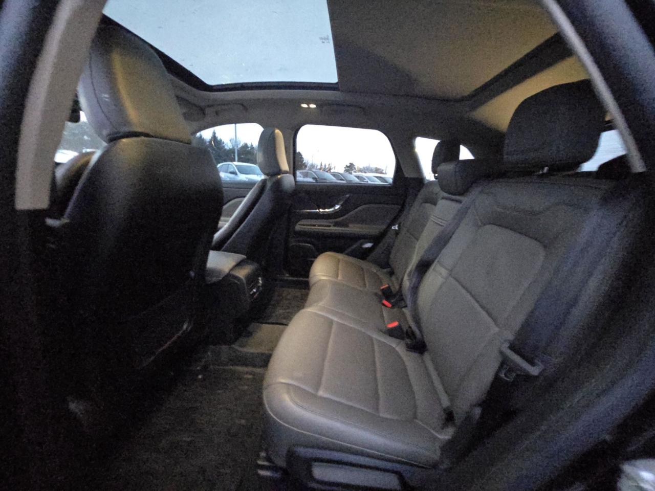 2025 Lincoln Corsair GRAND TOURING, 20" RIMS, HEATED STEERING WHEEL! Photo