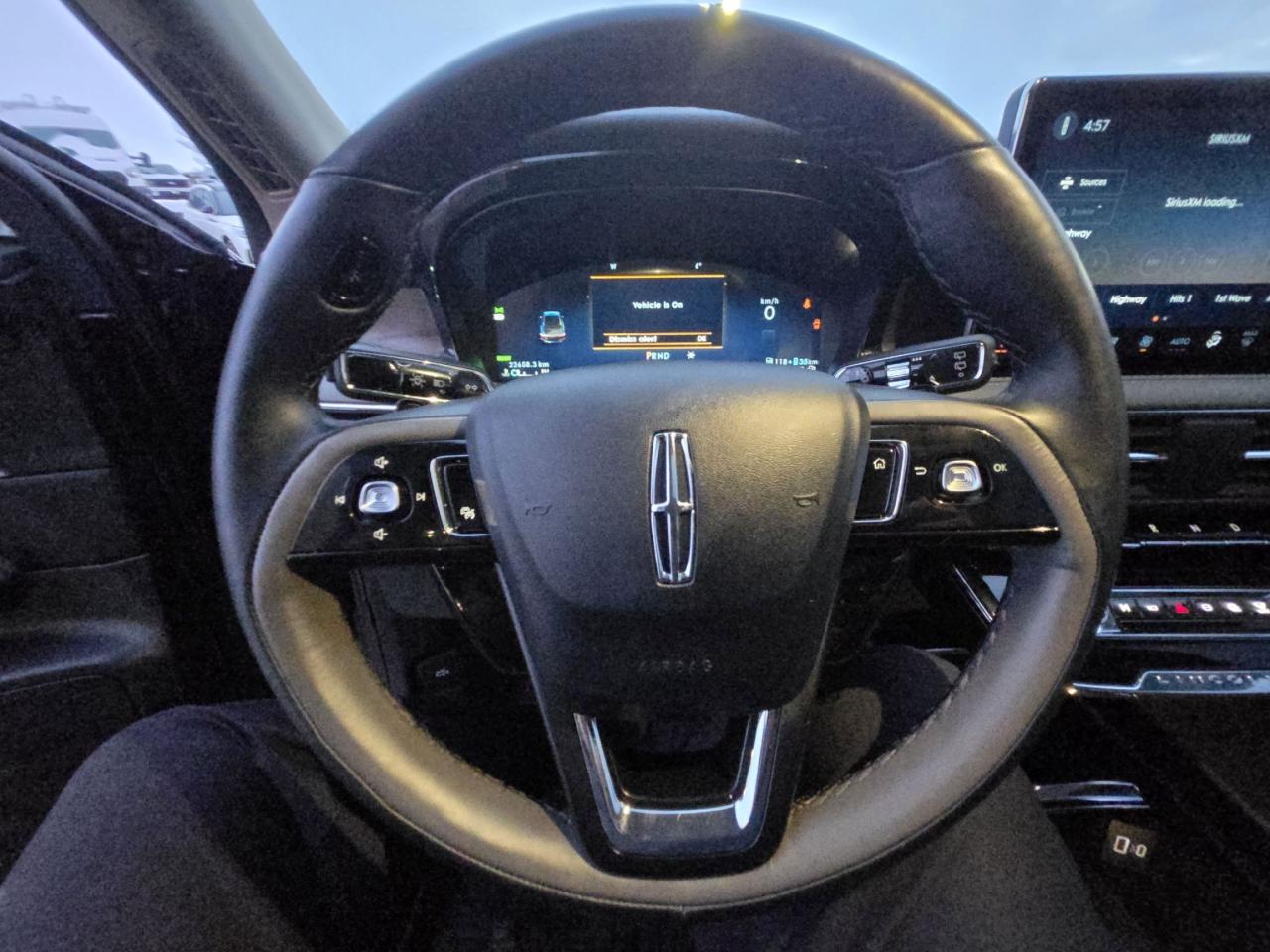 2025 Lincoln Corsair GRAND TOURING, 20" RIMS, HEATED STEERING WHEEL! Photo