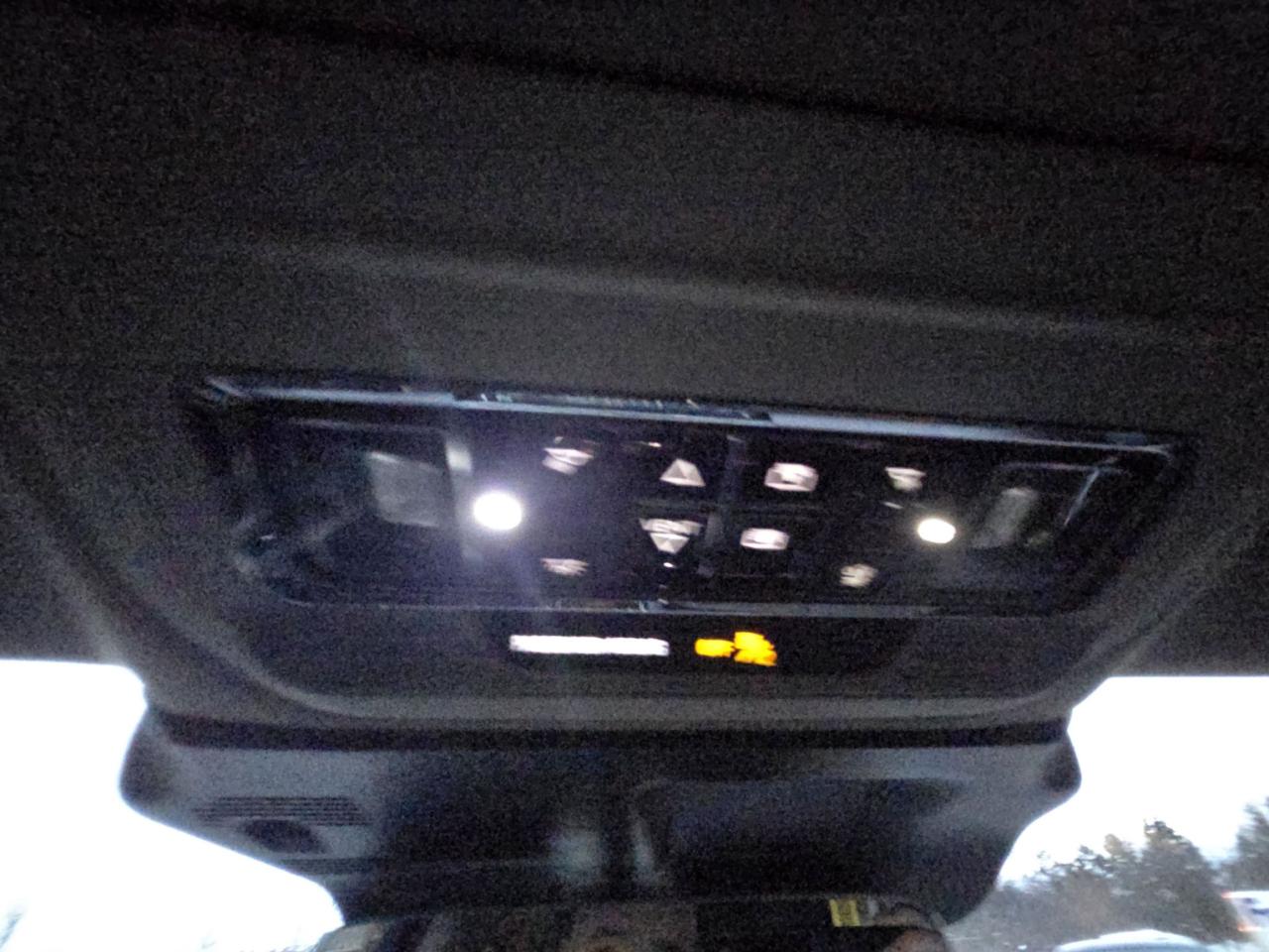 2025 Lincoln Corsair GRAND TOURING, 20" RIMS, HEATED STEERING WHEEL! Photo