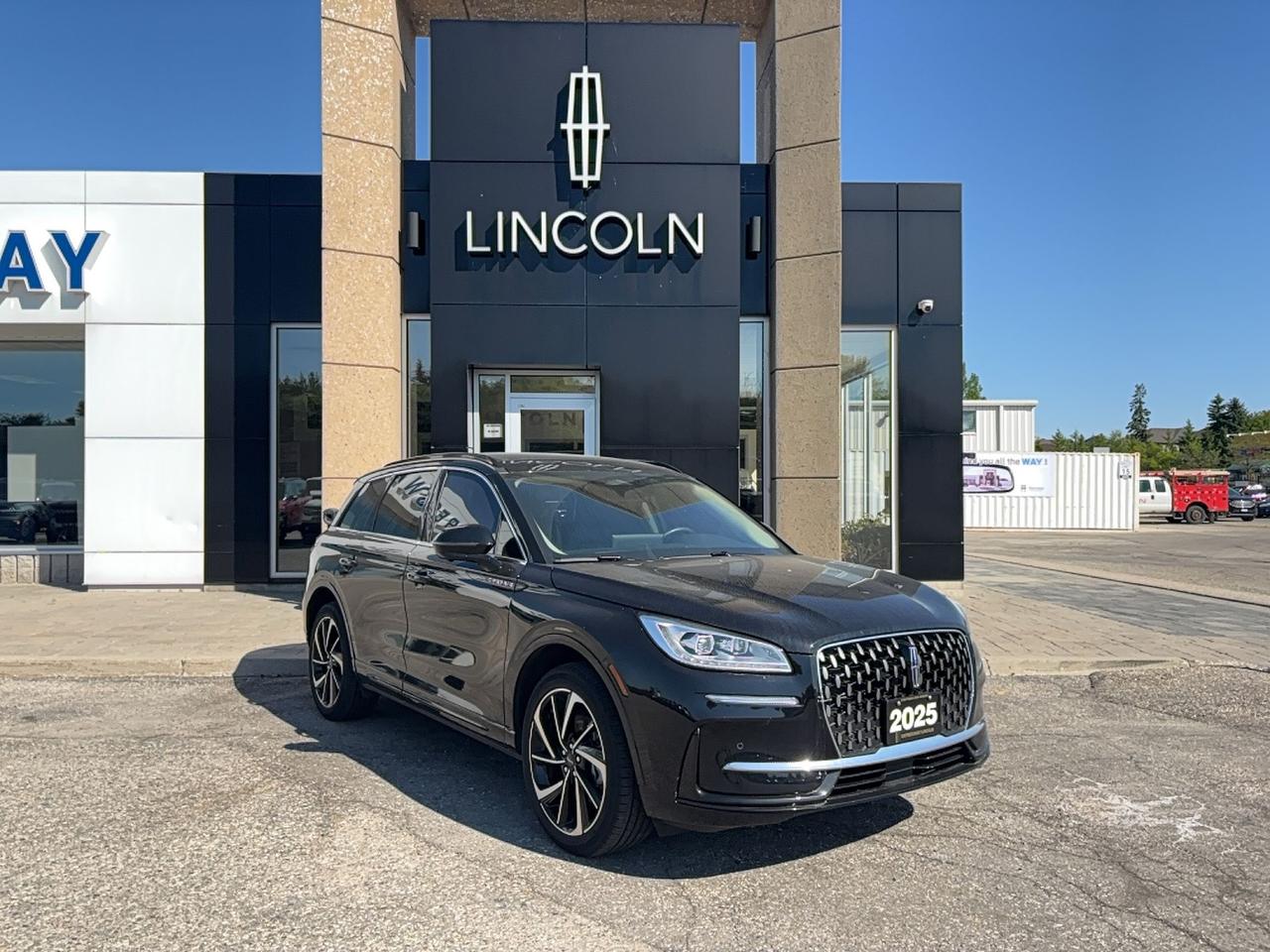 2025 Lincoln Corsair GRAND TOURING, 20" RIMS, HEATED STEERING WHEEL! Photo0