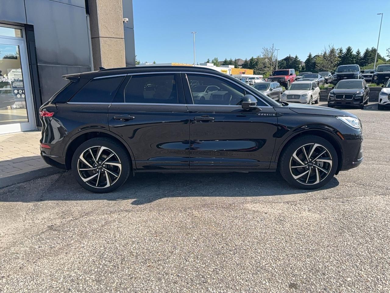 2025 Lincoln Corsair GRAND TOURING, 20" RIMS, HEATED STEERING WHEEL! Photo
