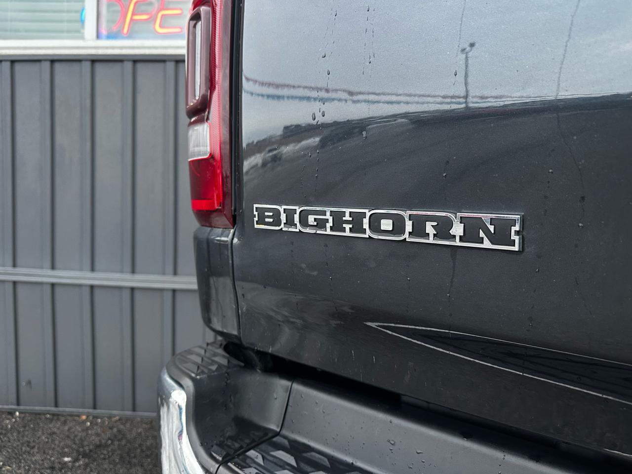 2019 RAM 1500 Big Horn Photo4