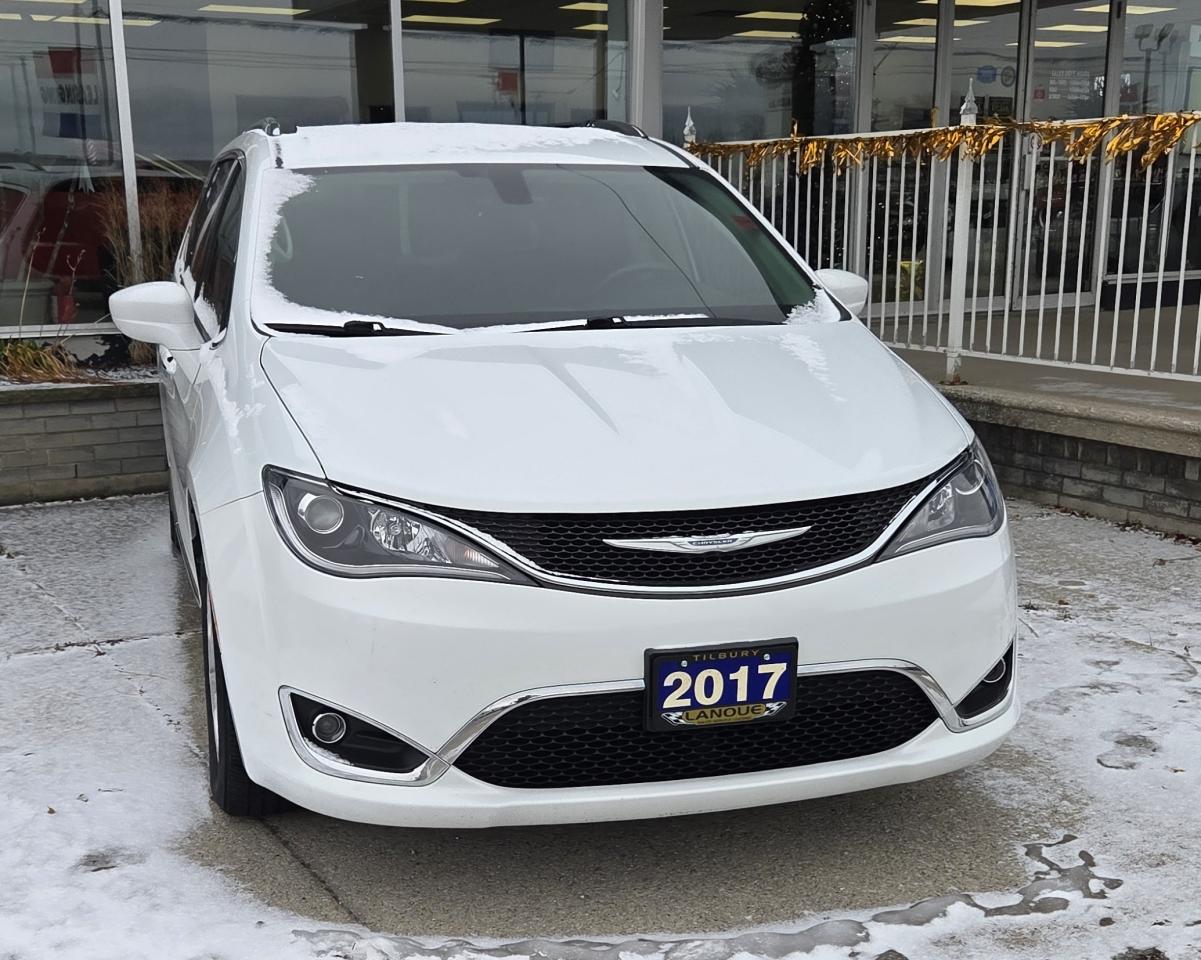 2017 Chrysler Pacifica Touring-L Plus Photo