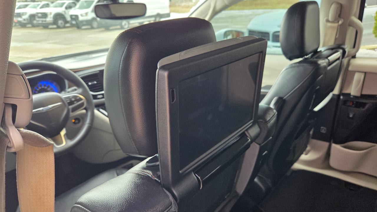 2017 Chrysler Pacifica Touring-L Plus Photo