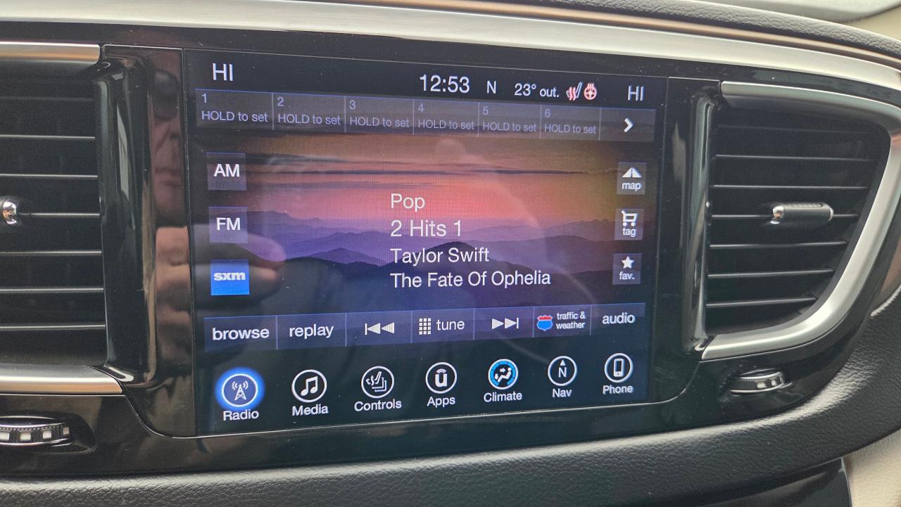 2017 Chrysler Pacifica Touring-L Plus Photo