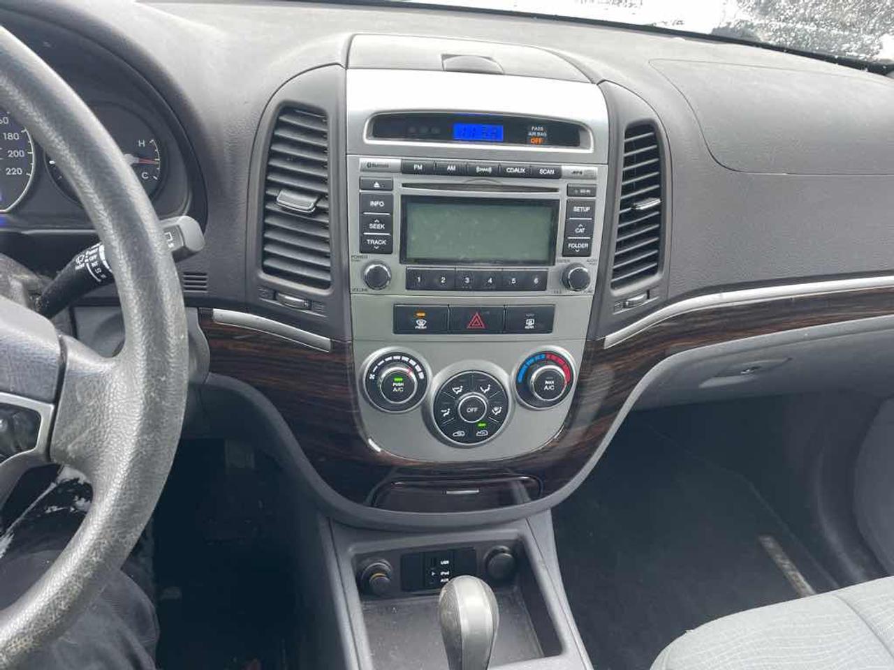 2011 Hyundai Santa Fe GLS Photo