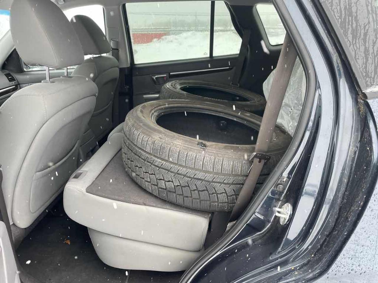 2011 Hyundai Santa Fe GLS Photo