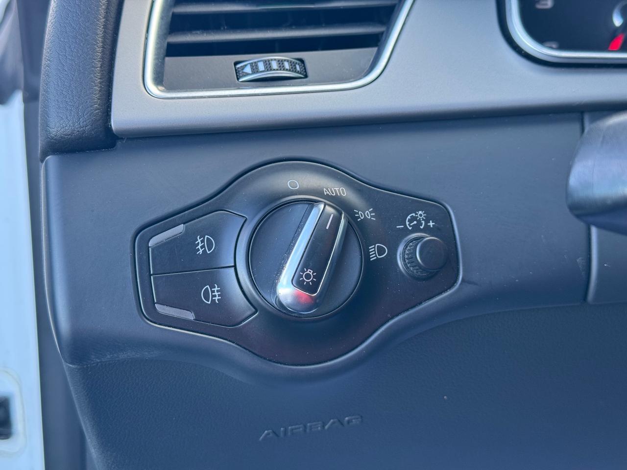 2015 Audi A5 Komfort **CLEAN CARFAX**CERTIFIED** - Photo #26