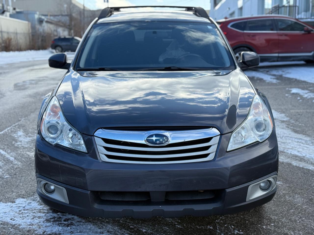 2011 Subaru Outback 4dr Wgn H4 Auto 2.5i Prem - Photo #2