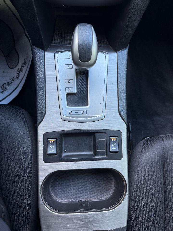 2011 Subaru Outback 4dr Wgn H4 Auto 2.5i Prem - Photo #15