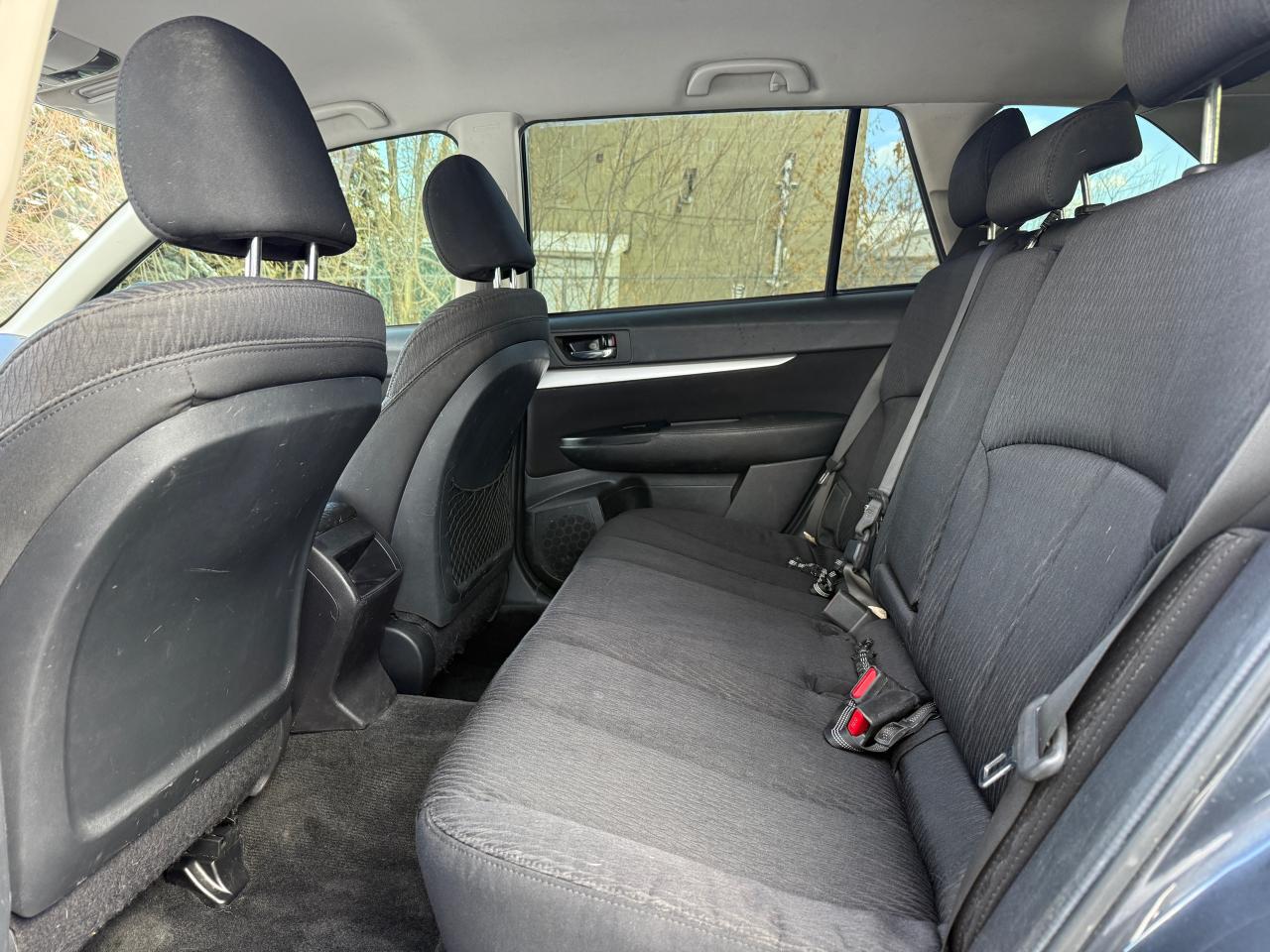 2011 Subaru Outback 4dr Wgn H4 Auto 2.5i Prem - Photo #10