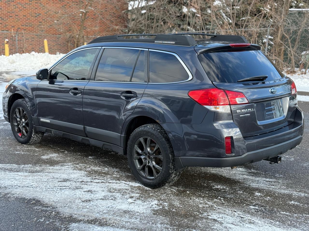 2011 Subaru Outback 4dr Wgn H4 Auto 2.5i Prem - Photo #7