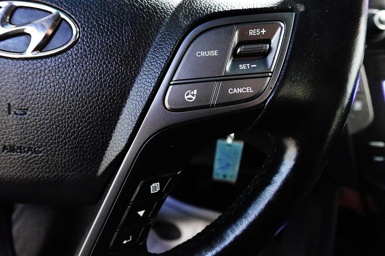 2014 Hyundai Santa Fe XL AWD, PREMIUM,NO ACCIDENT,LOW KM,7 PASS,XL - Photo #30