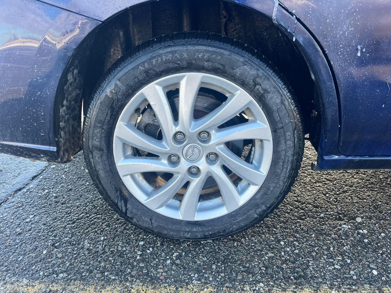 2012 Mazda MAZDA5 4dr Wgn Auto GS Photo