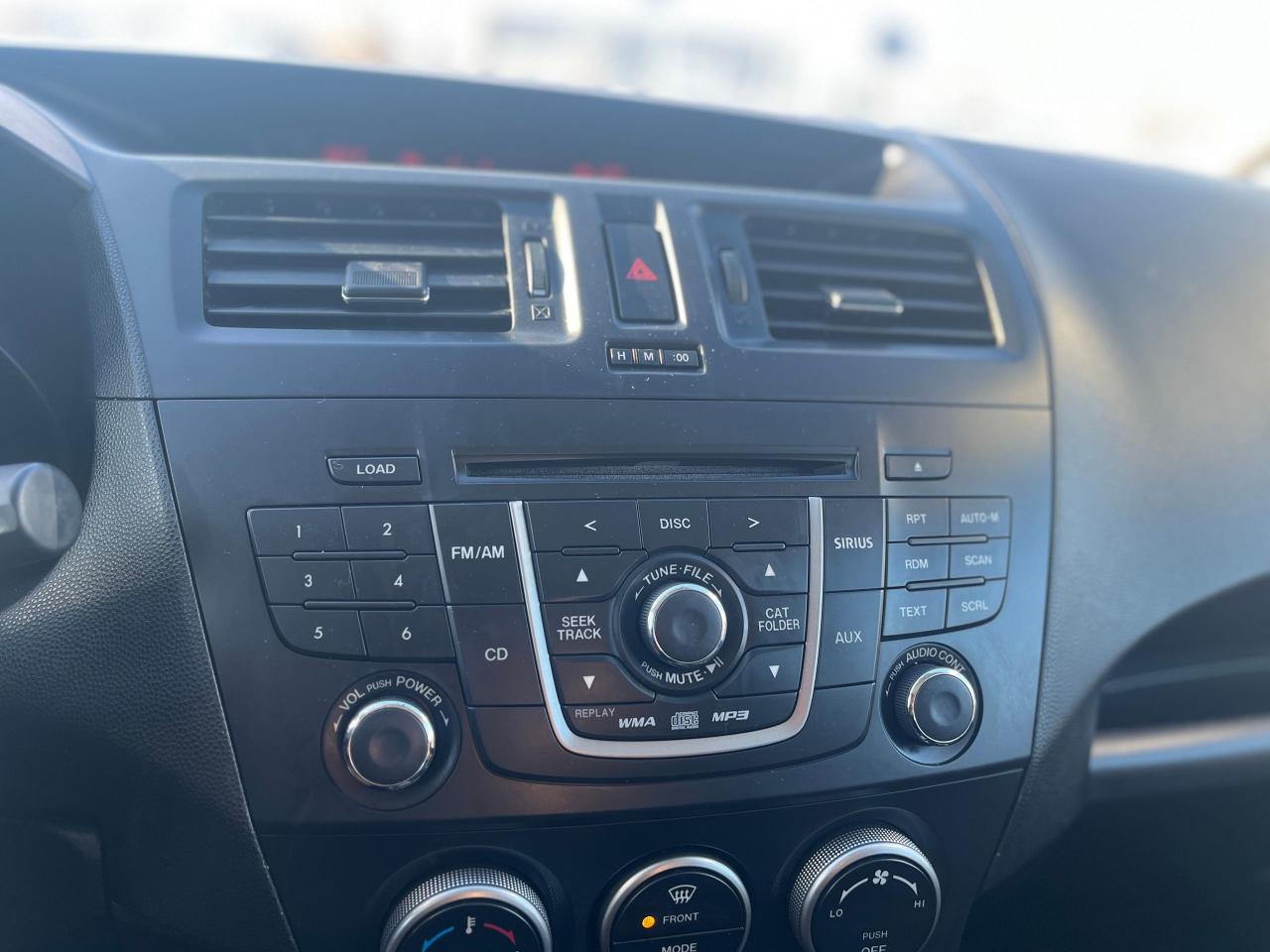 2012 Mazda MAZDA5 4dr Wgn Auto GS Photo