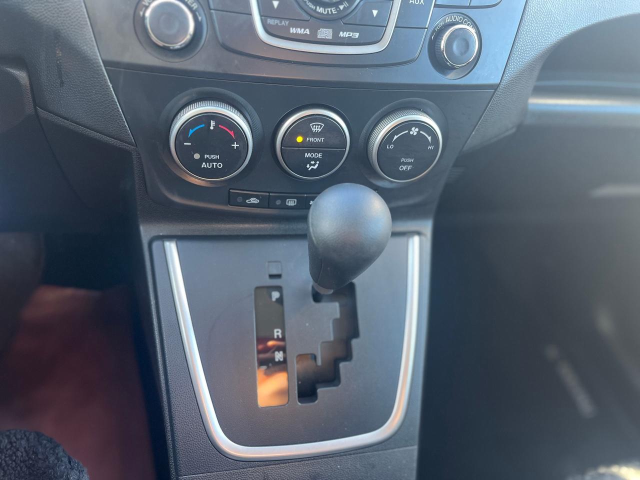 2012 Mazda MAZDA5 4dr Wgn Auto GS Photo