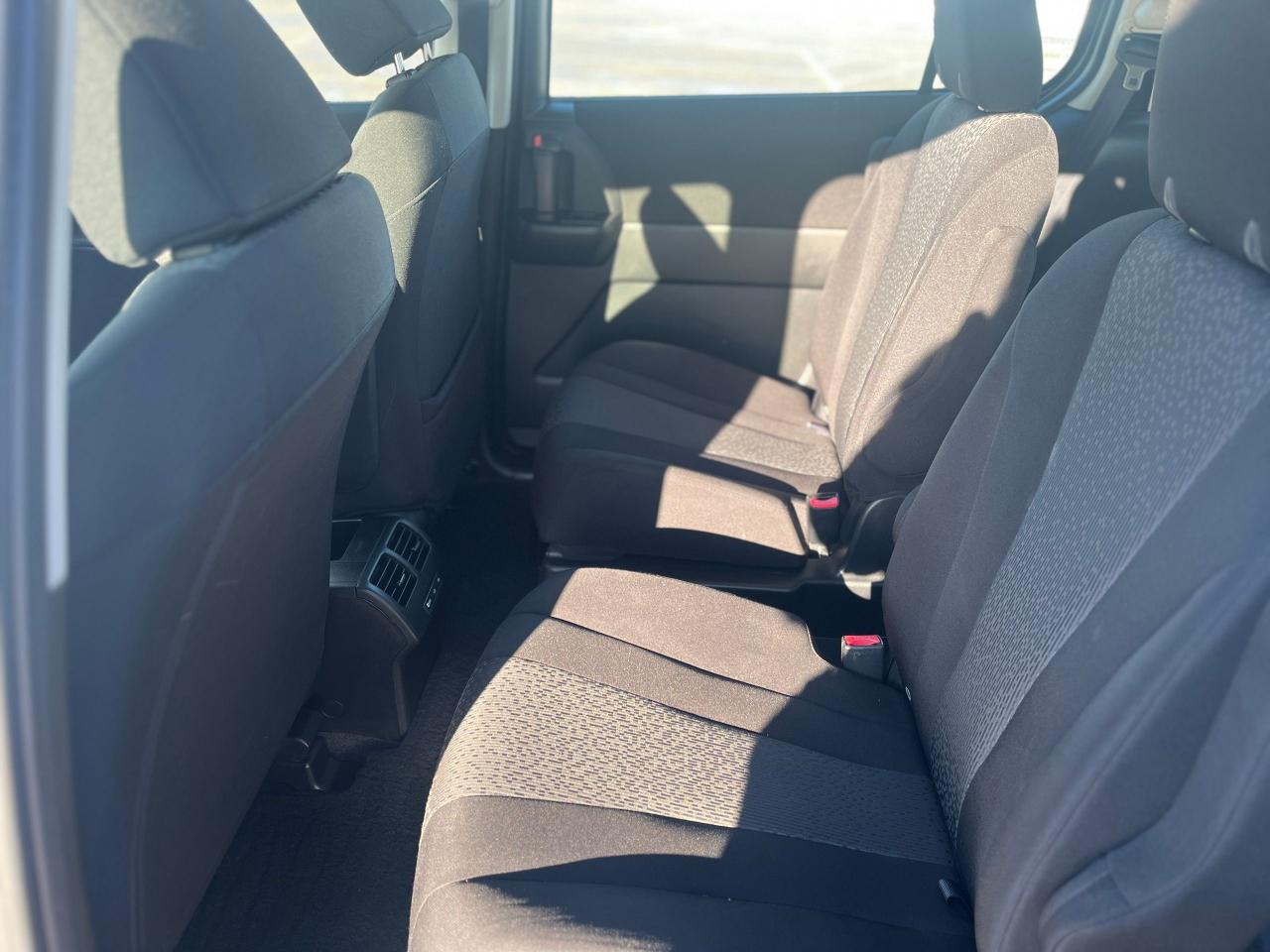 2012 Mazda MAZDA5 4dr Wgn Auto GS Photo