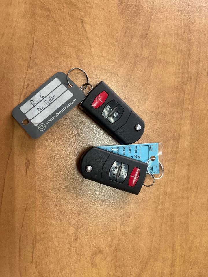 2012 Mazda MAZDA5 4dr Wgn Auto GS Photo