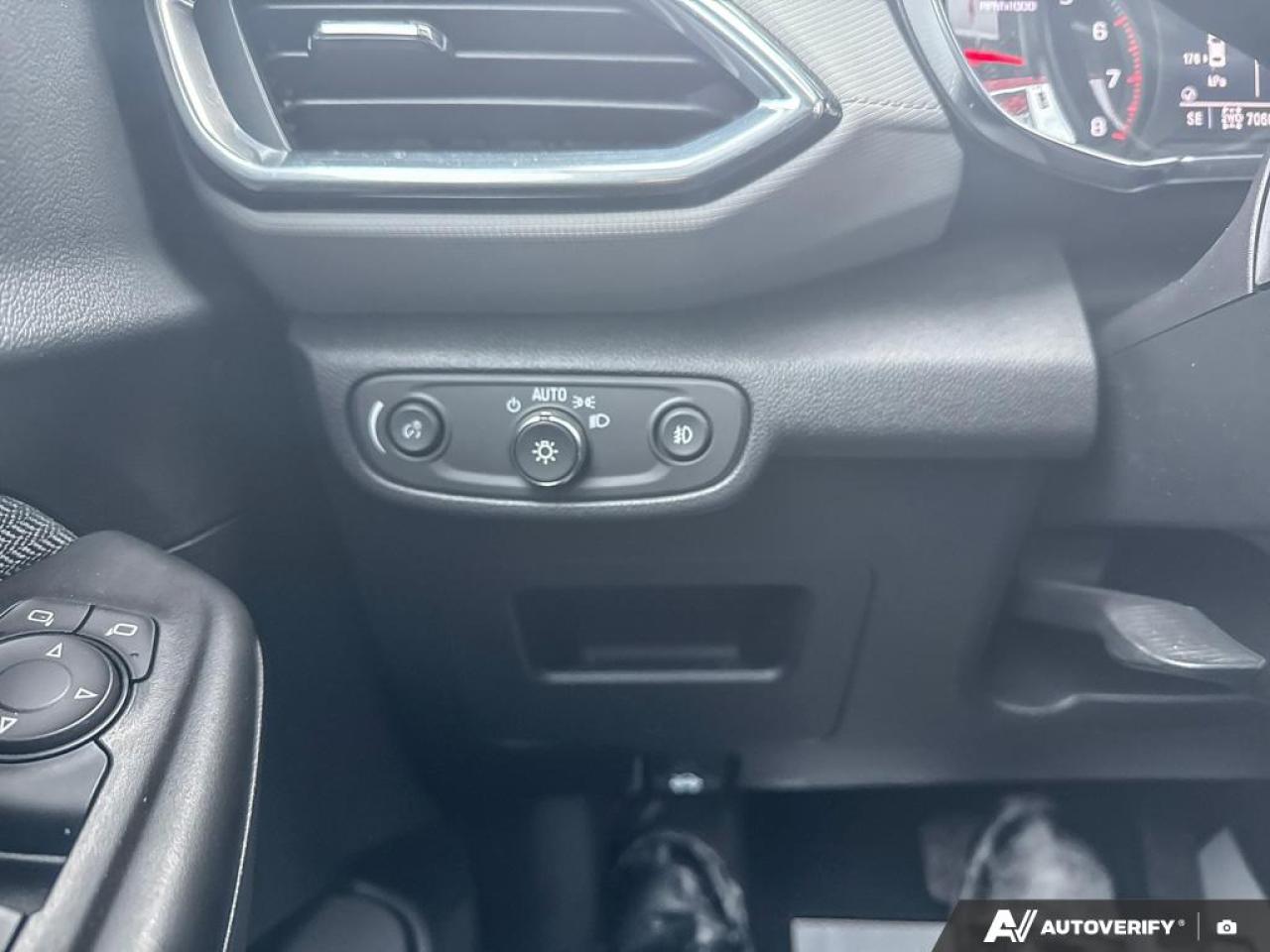 2021 Chevrolet TrailBlazer LT / NO ACCIDENTS / AWD / HTD SEATS / BLUETOOTH Photo