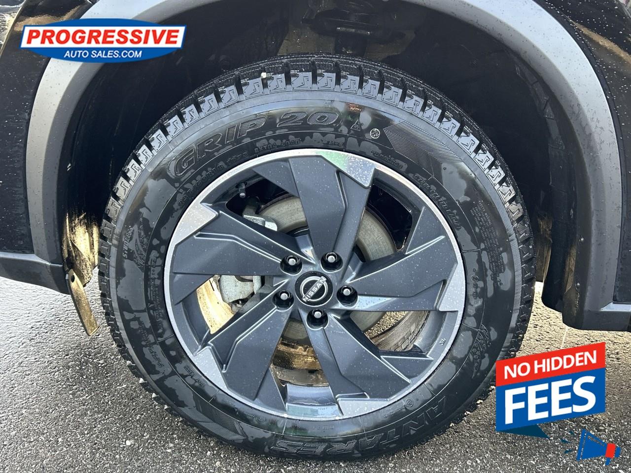 2025 Nissan Rogue SV MOONROOF Photo