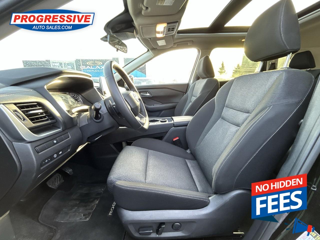 2025 Nissan Rogue SV MOONROOF Photo