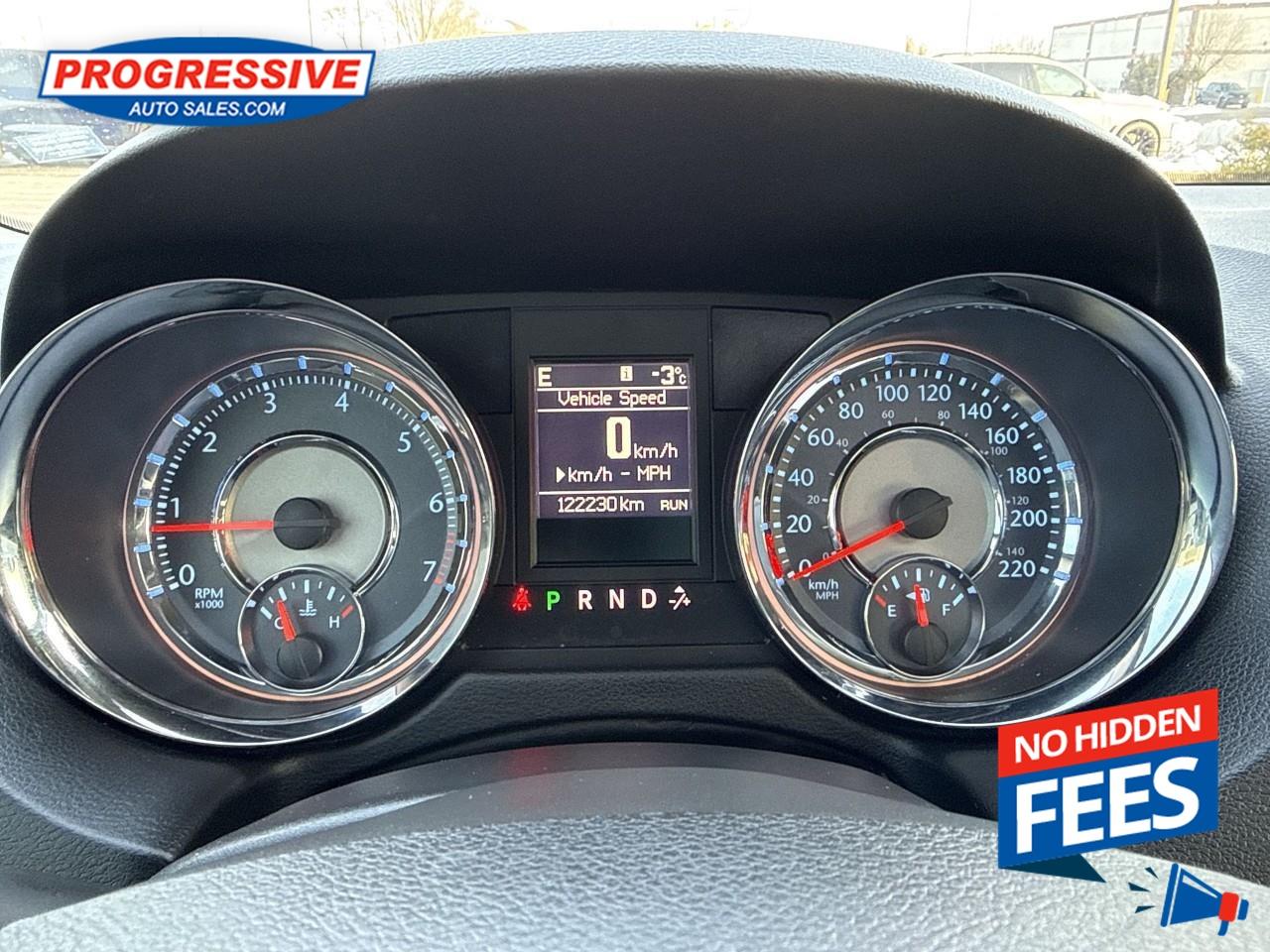 2015 Chrysler Town & Country Limited Photo