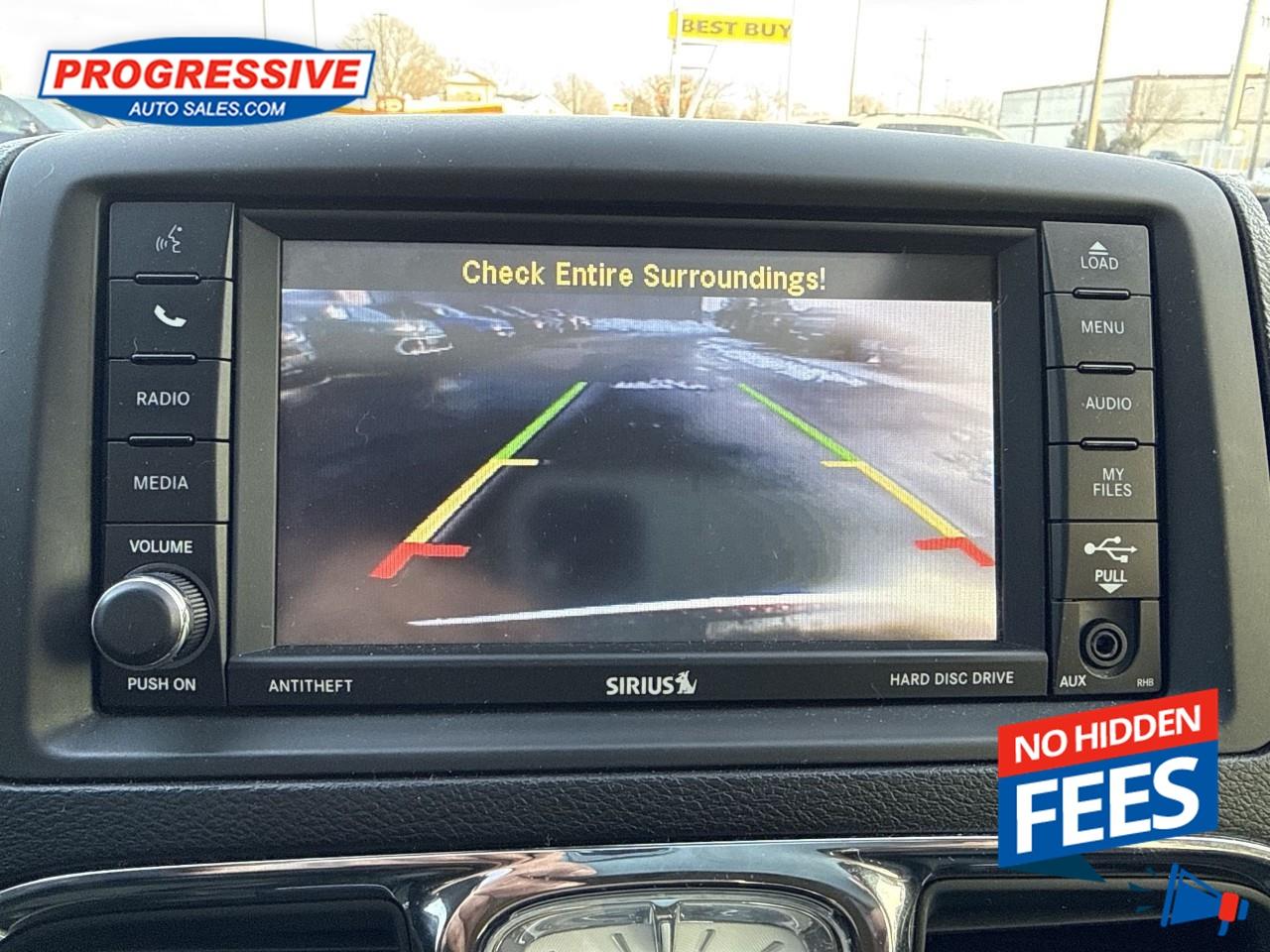 2015 Chrysler Town & Country Limited Photo