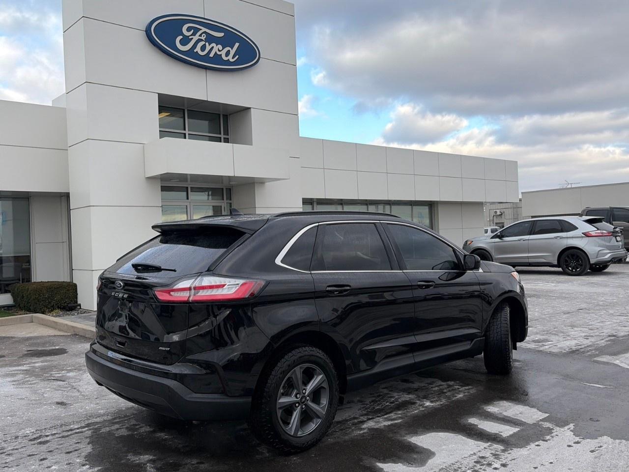 2022 Ford Edge SEL AWD Photo