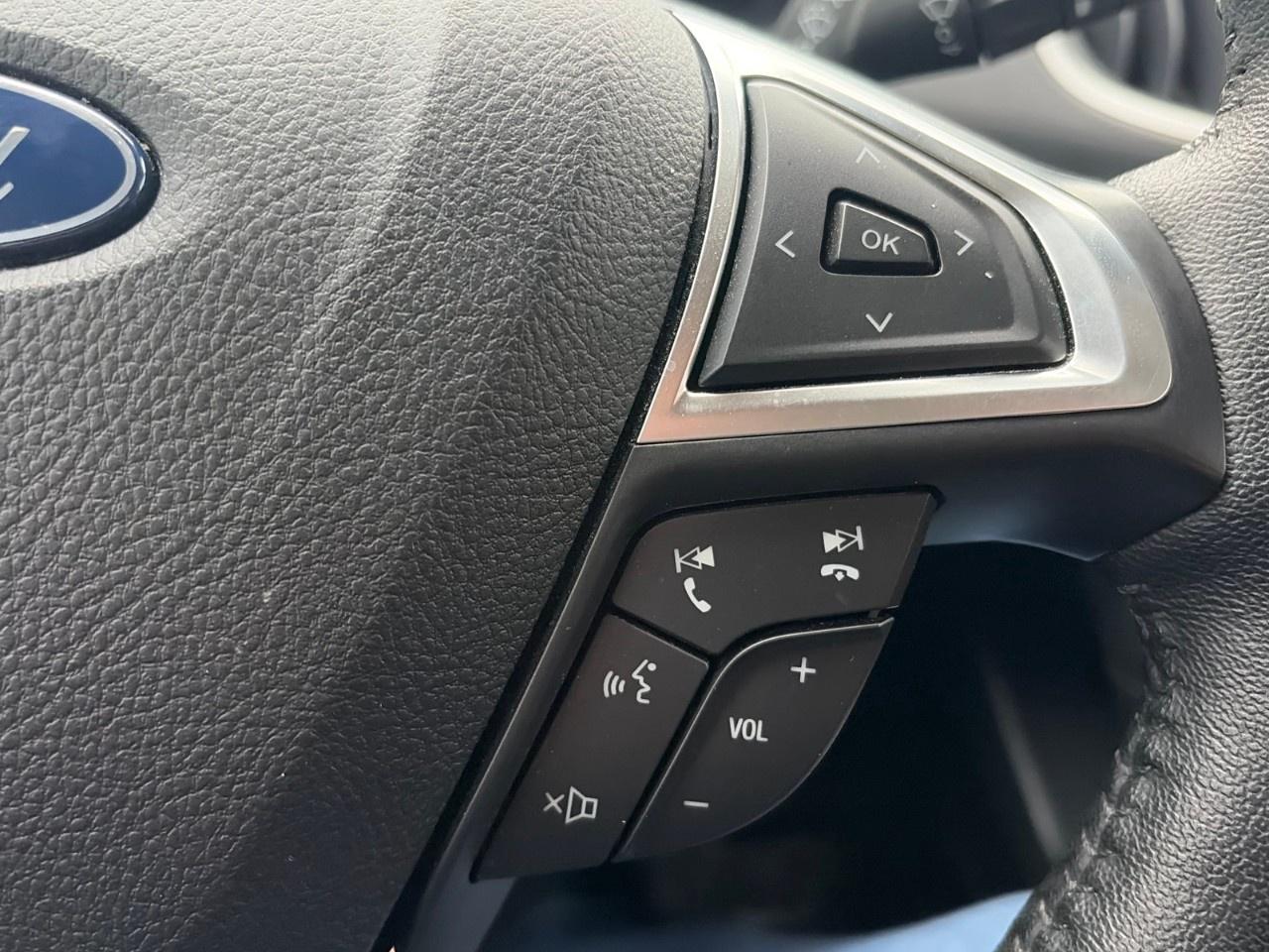 2022 Ford Edge SEL AWD Photo