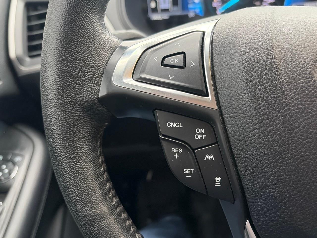 2022 Ford Edge SEL AWD Photo