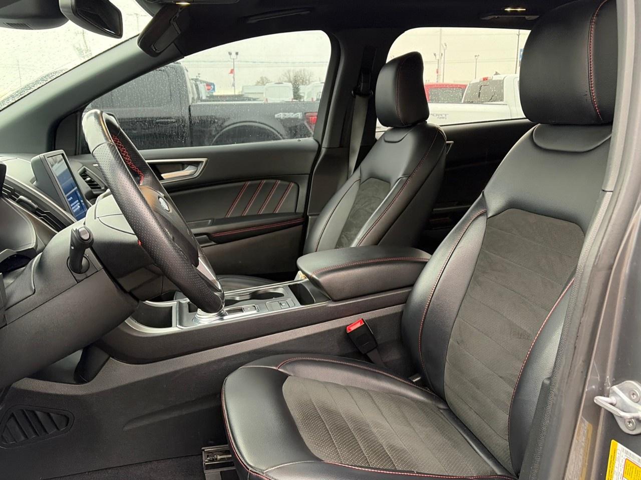 2022 Ford Edge ST Line AWD Photo