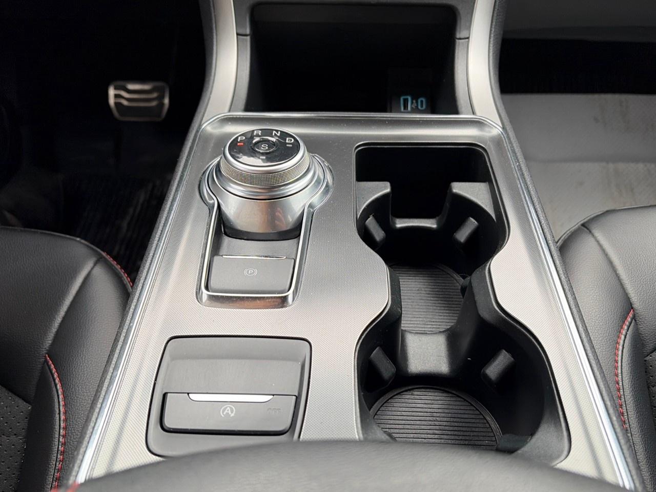 2022 Ford Edge ST Line AWD Photo