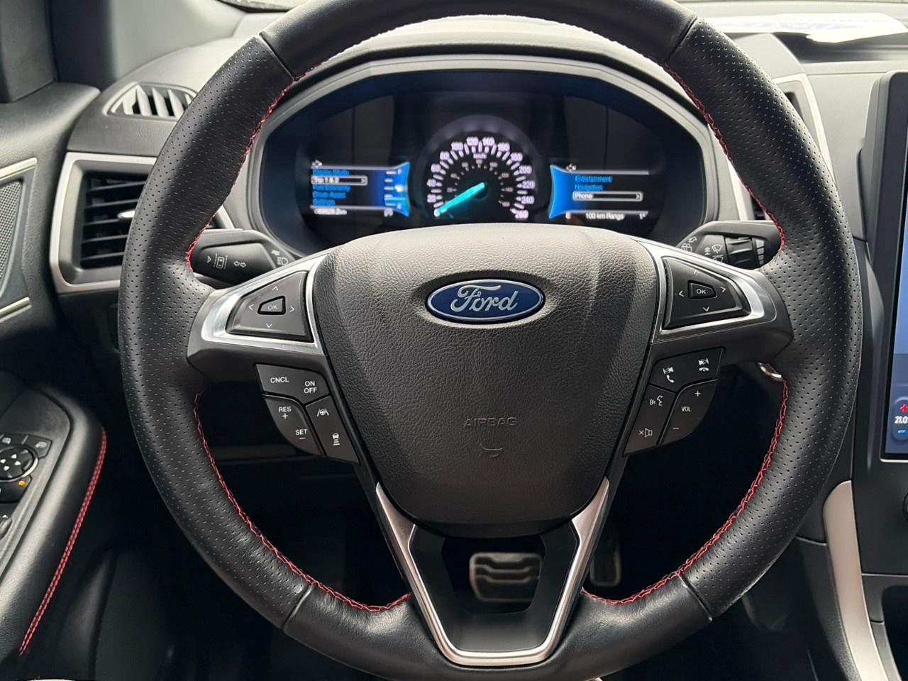 2022 Ford Edge ST Line AWD Photo