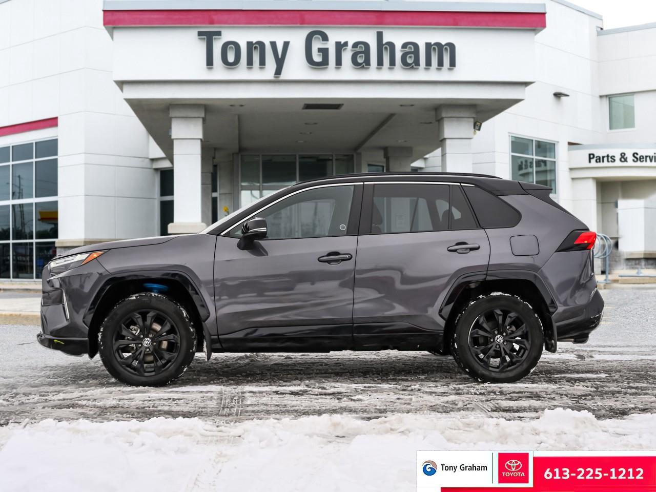 2022 Toyota RAV4 Hybrid XSE Photo