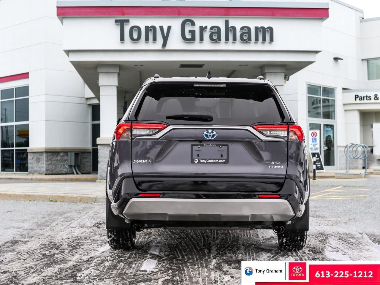 2022 Toyota RAV4 Hybrid XSE Photo